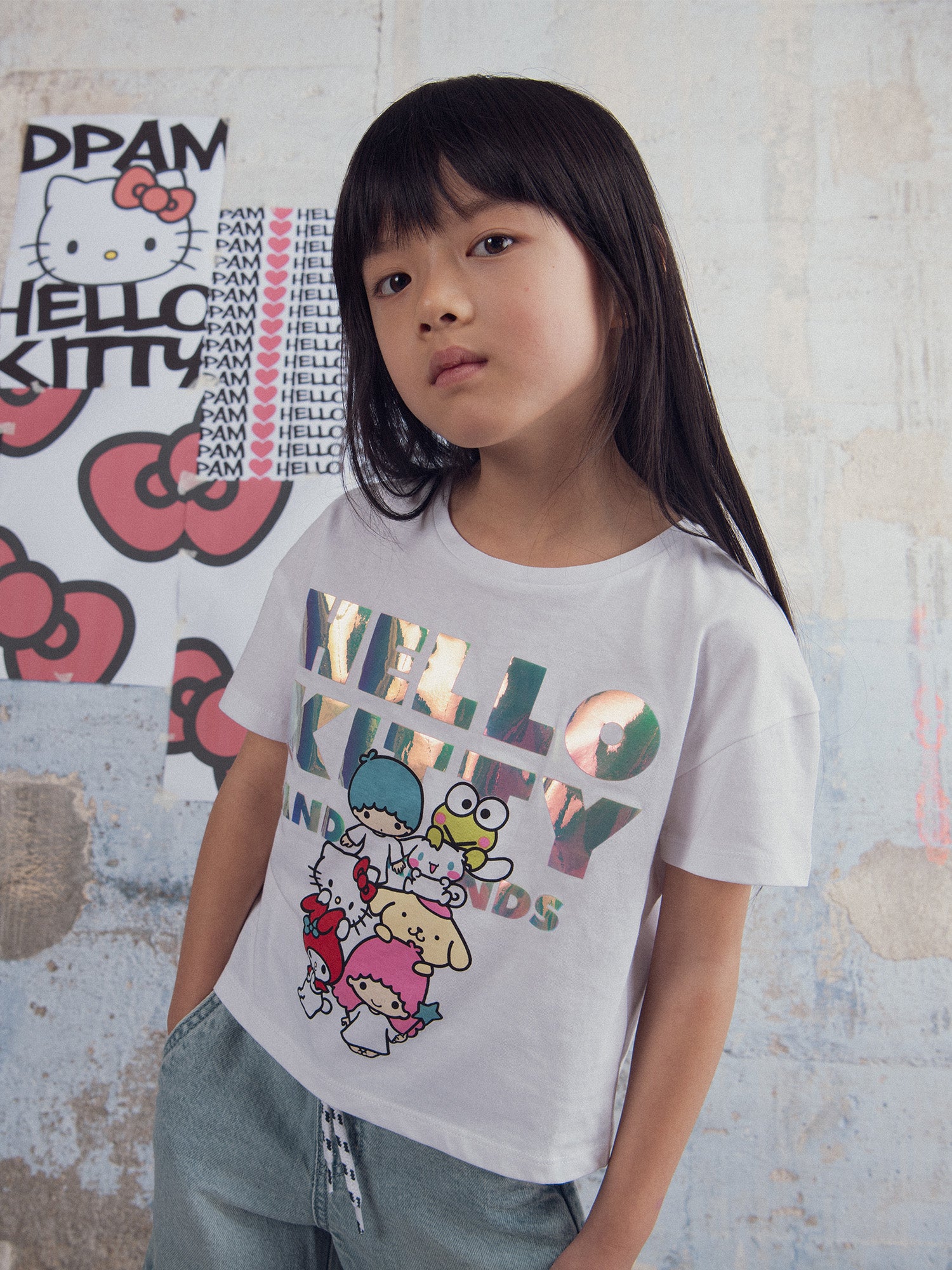 T-shirt blanc Hello Kitty et ses amis