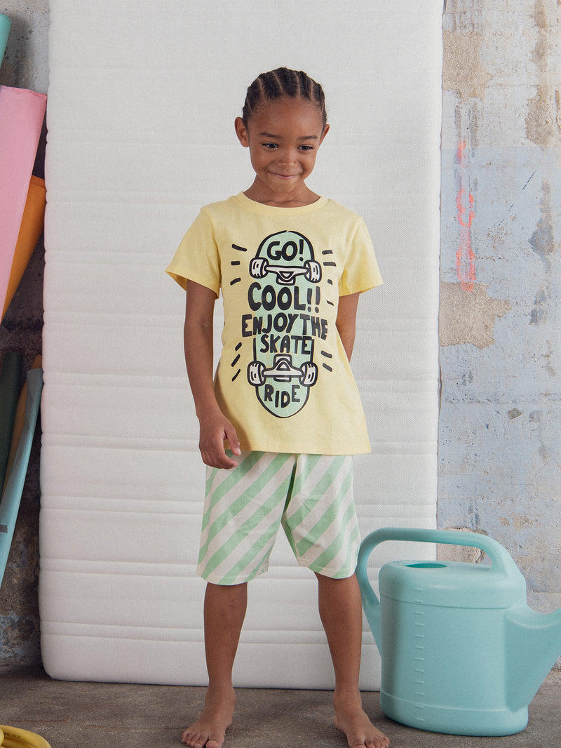 Pyjama court jaune "Enjoy the Skate Ride" pour enfant garçon