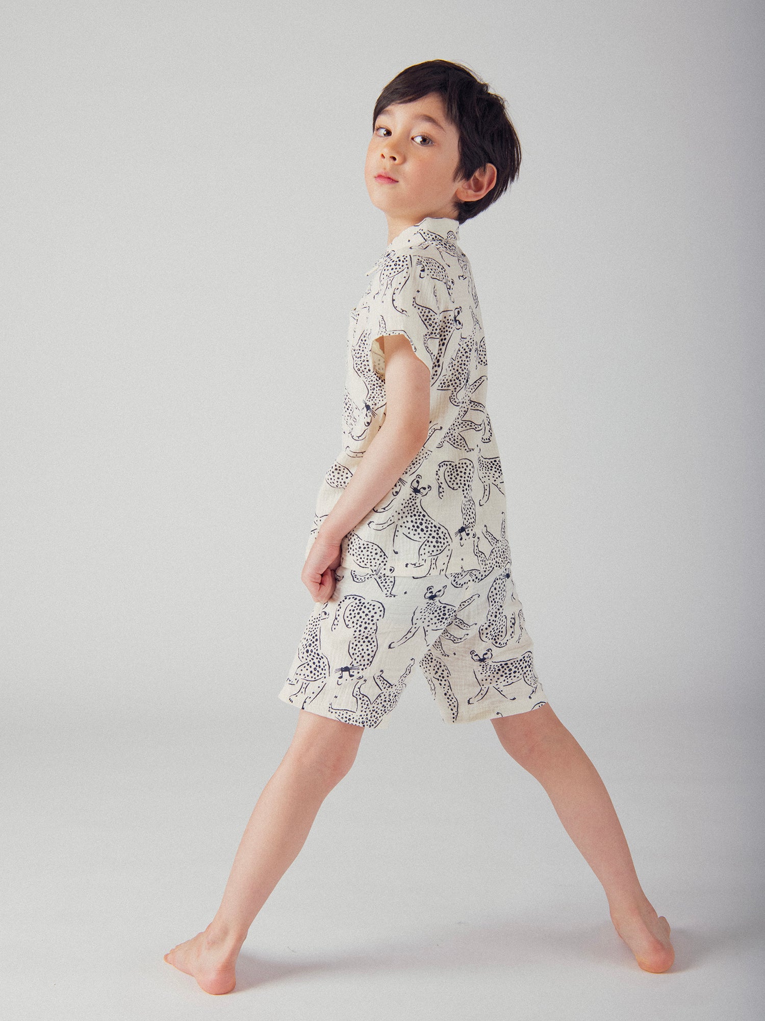 Pyjama chemisier court et imprimé "Léopards Bleus" pour enfant garçon