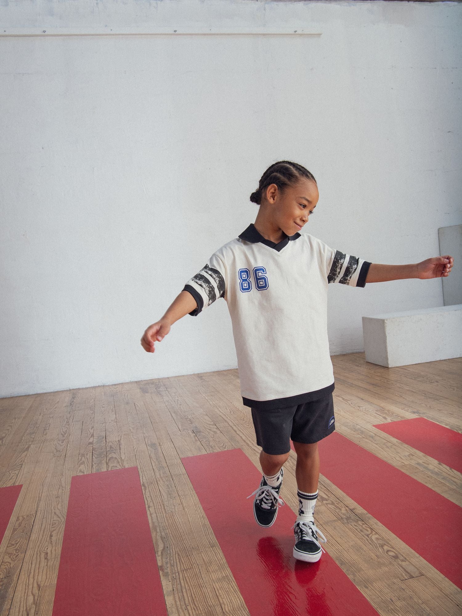 T-shirt beige à animation T-Rex pour garçon