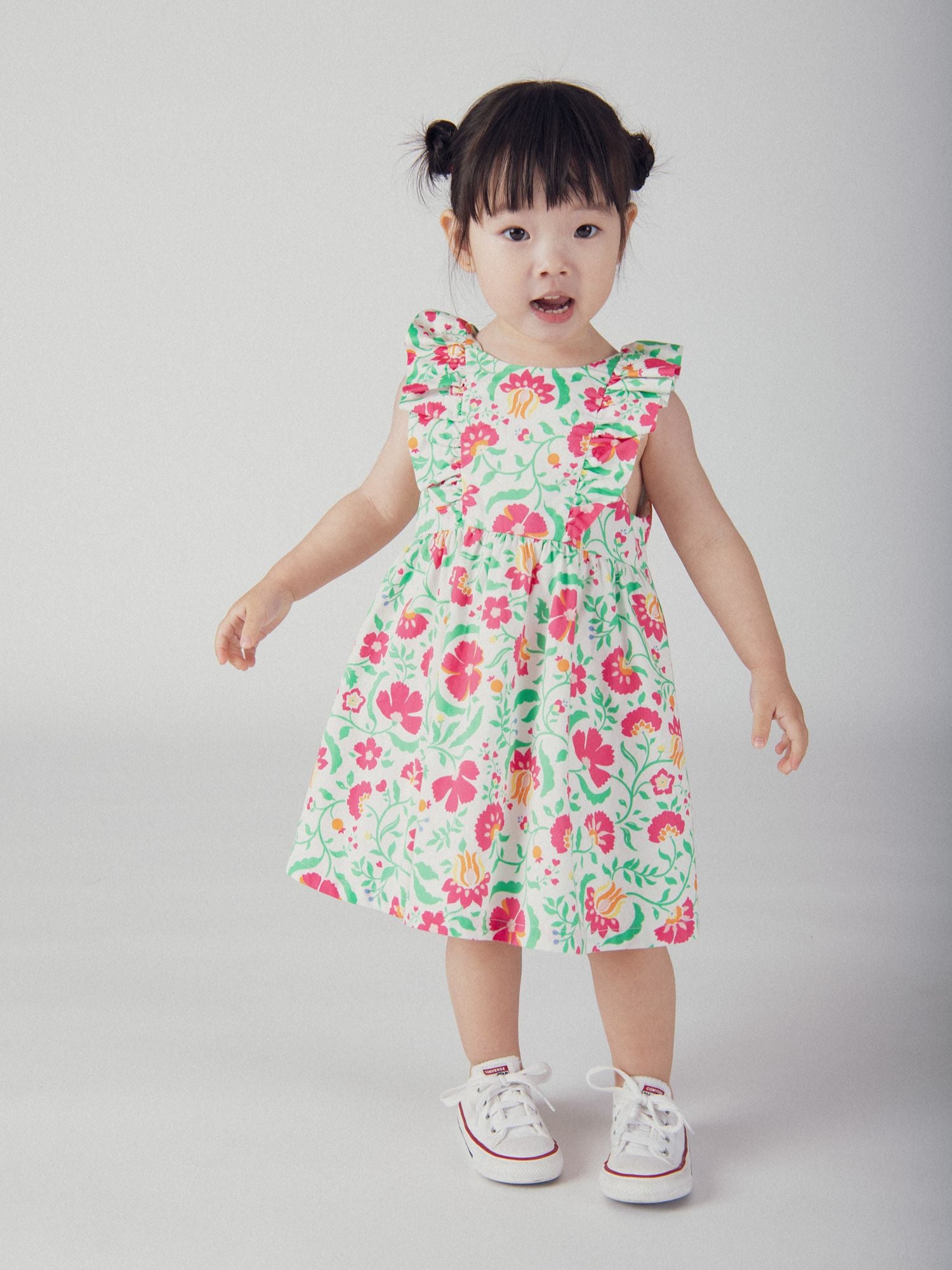 Robe fleurie volanté et bloomer assorti pour bébé fille