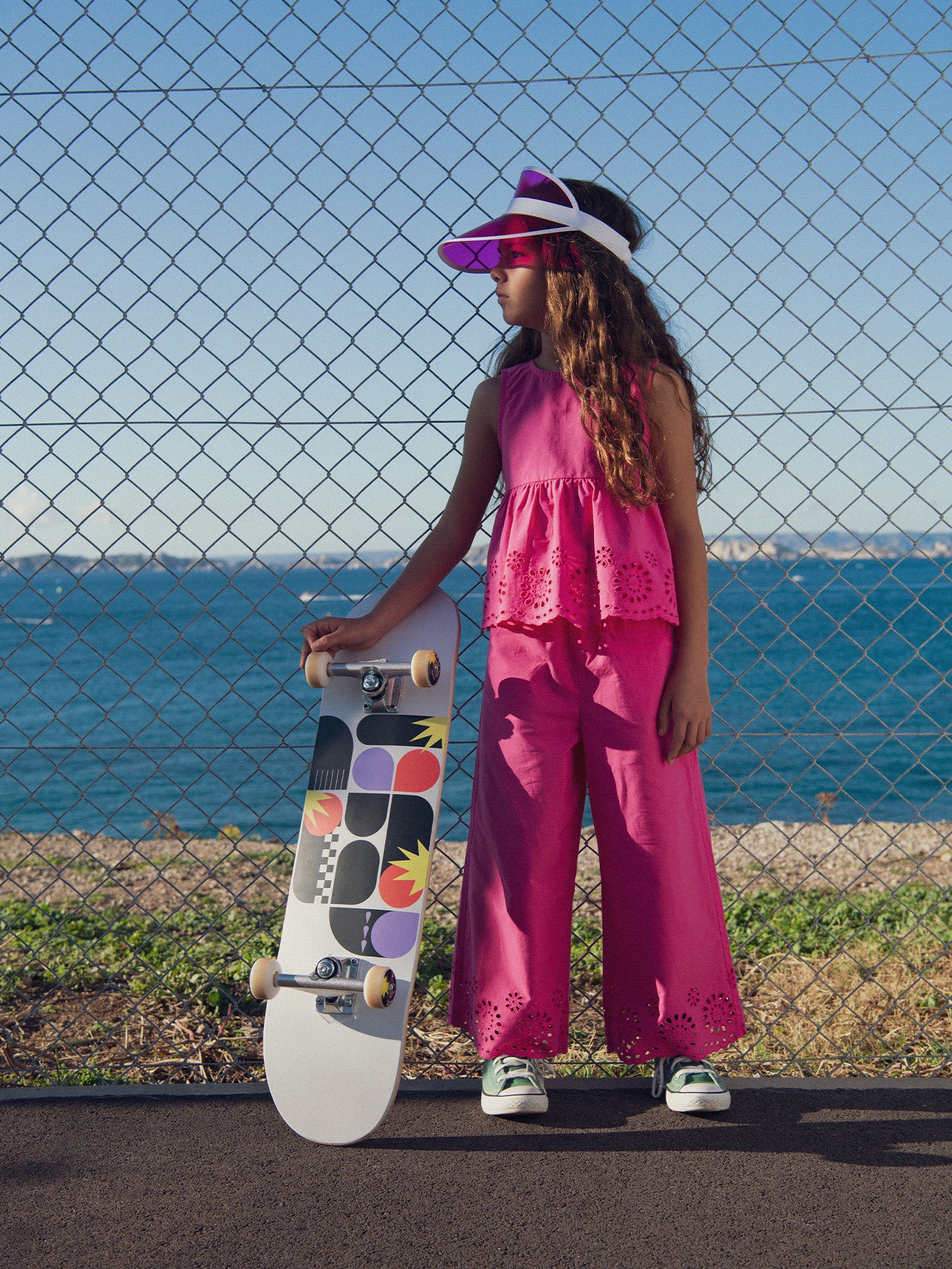 Pantalon rose en broderie anglaise pour fille