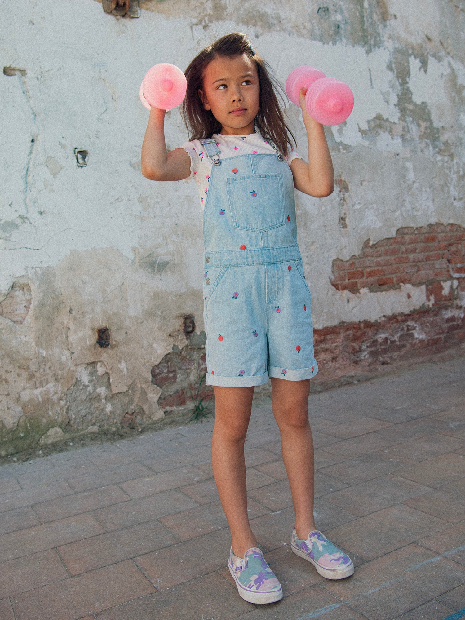 Salopette en denim brodé pour fille