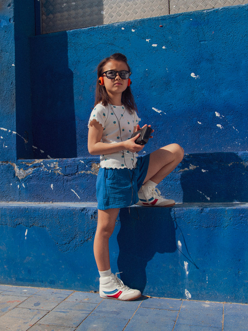 Short bleu foncé à poches pour fille