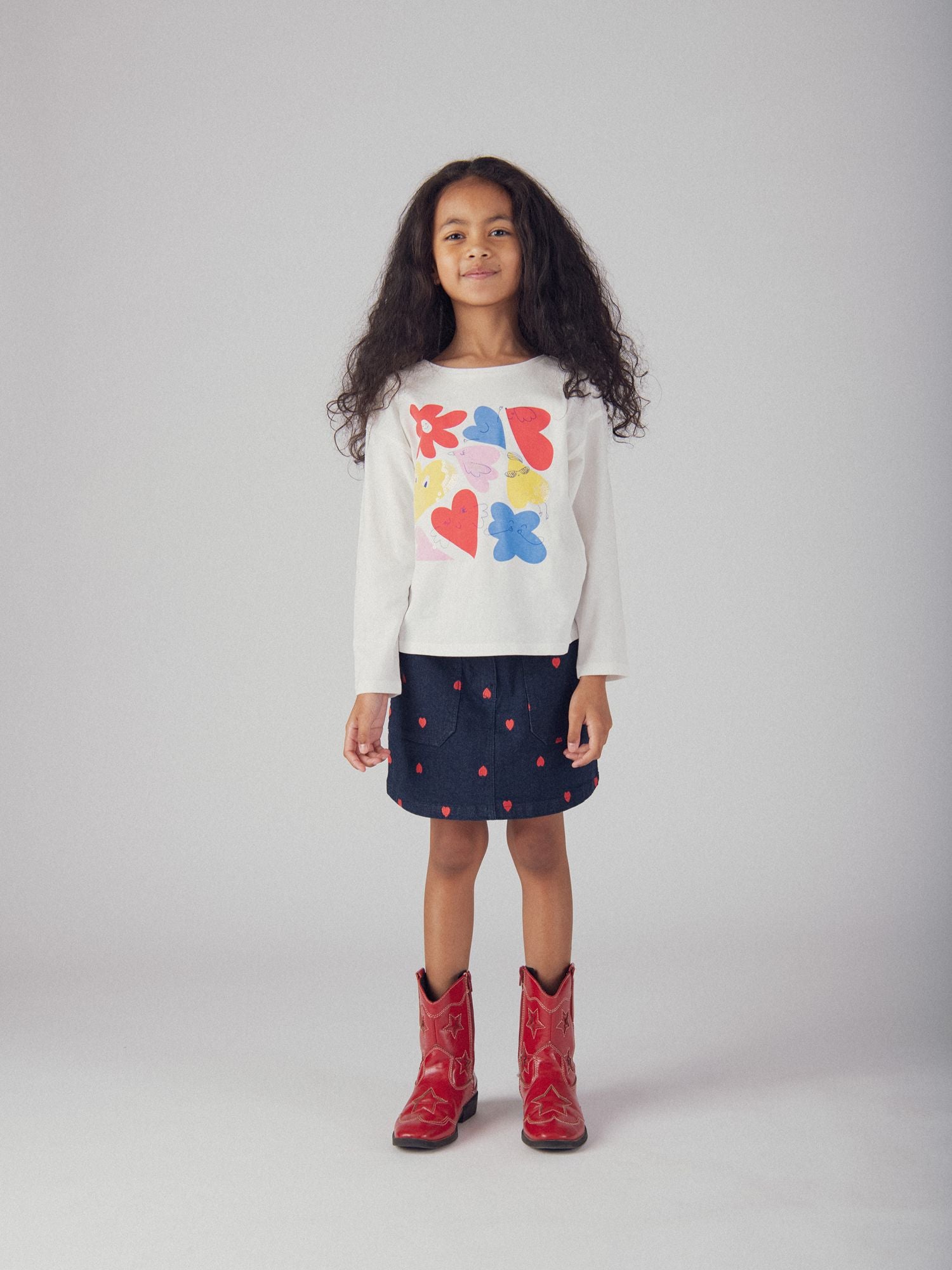 T-shirt manches longues écru et animation colorée pour fille