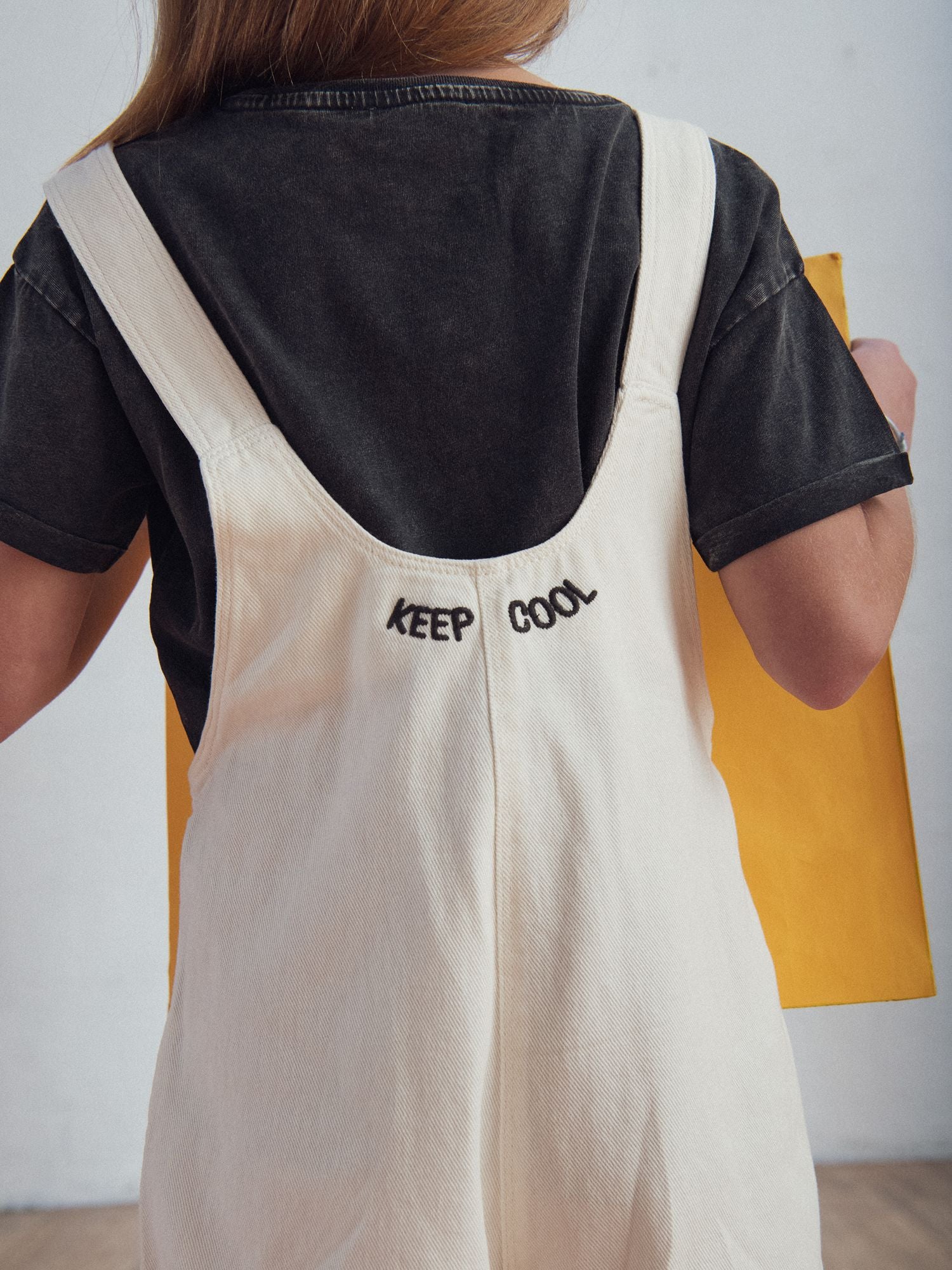 T-shirt gris foncé animation licorne pour fille