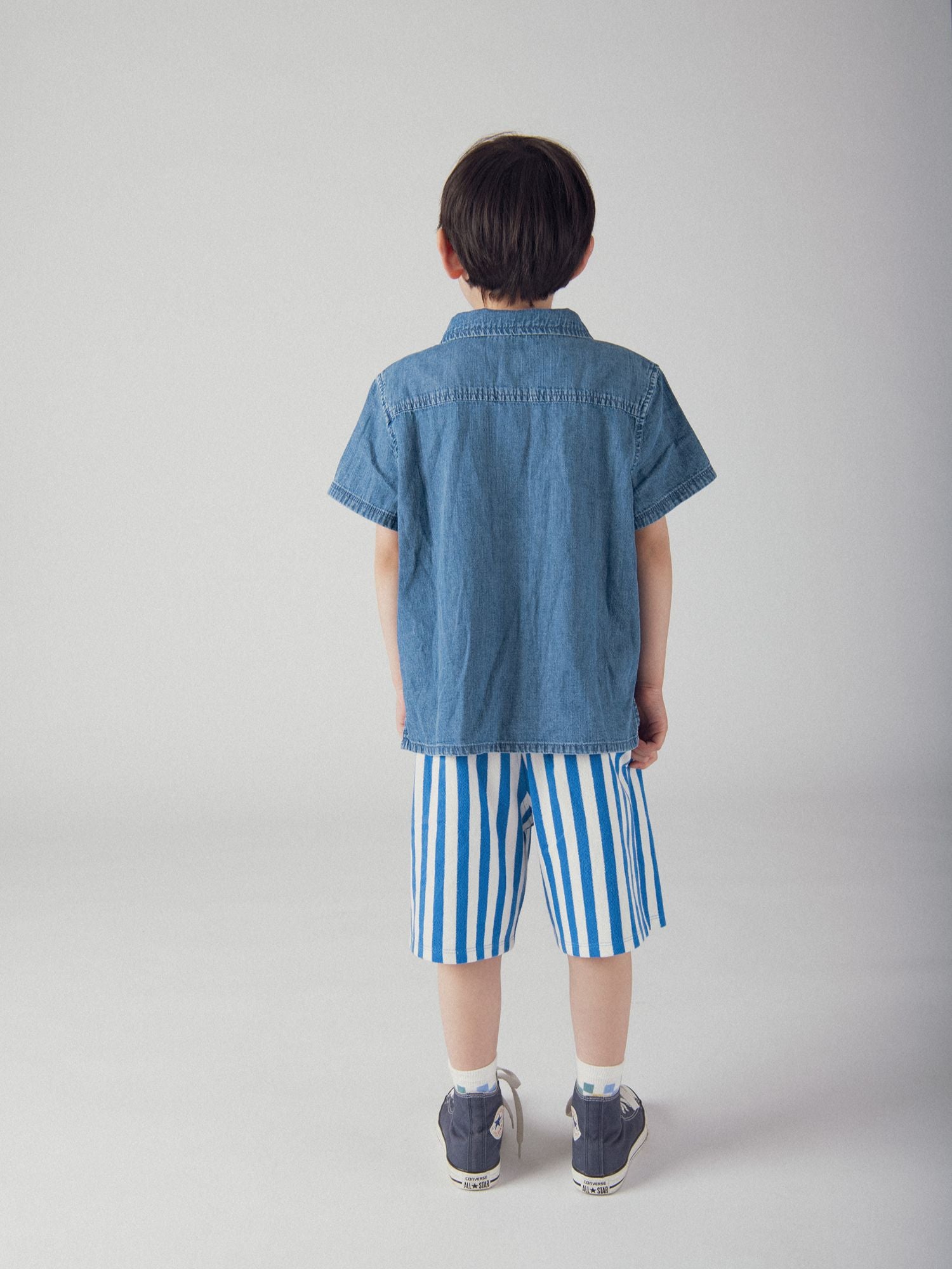 Chemise en denim bleue broderie soleil pour garçon