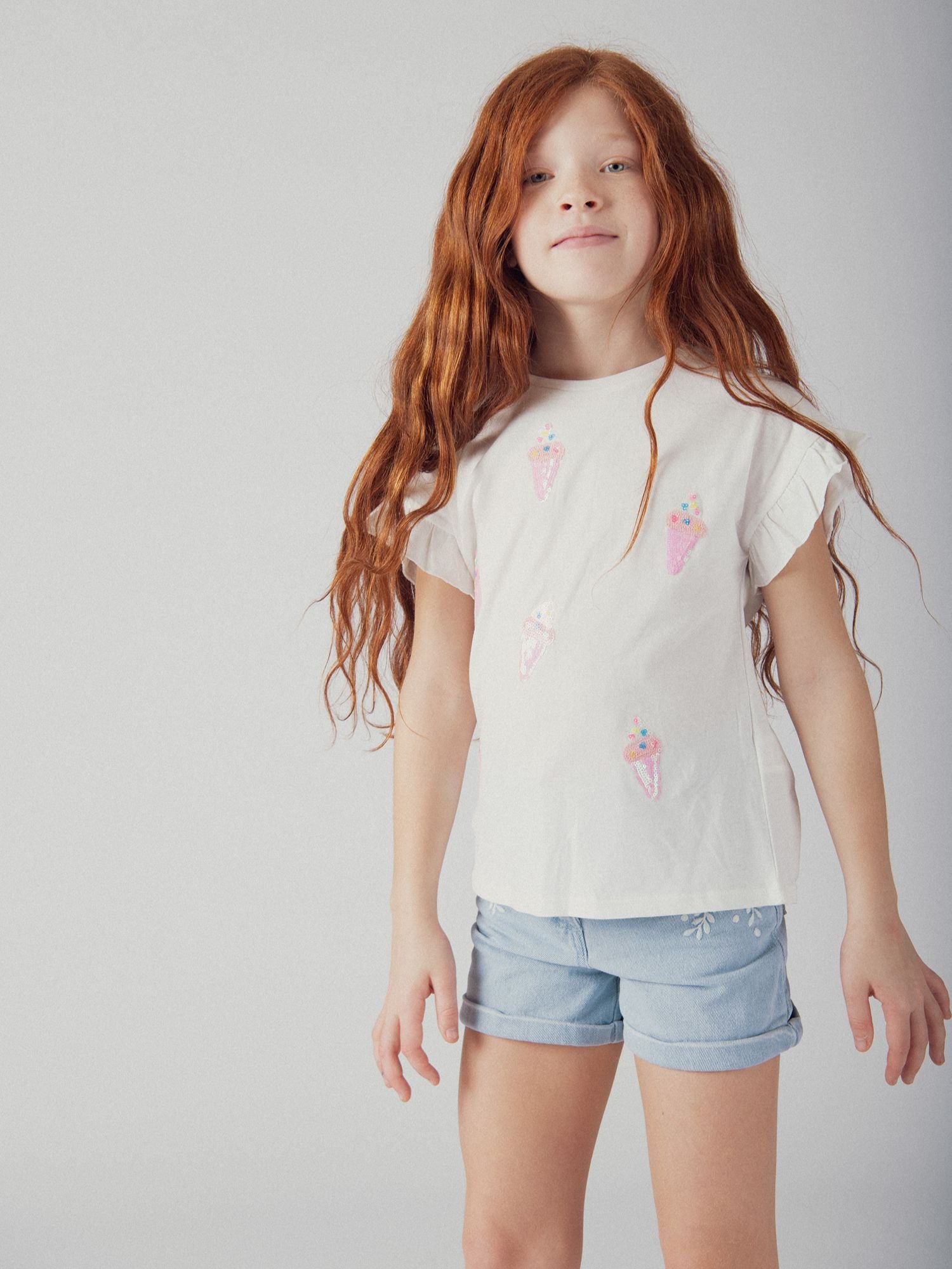 Short en denim bleu et broderie florales pour fille