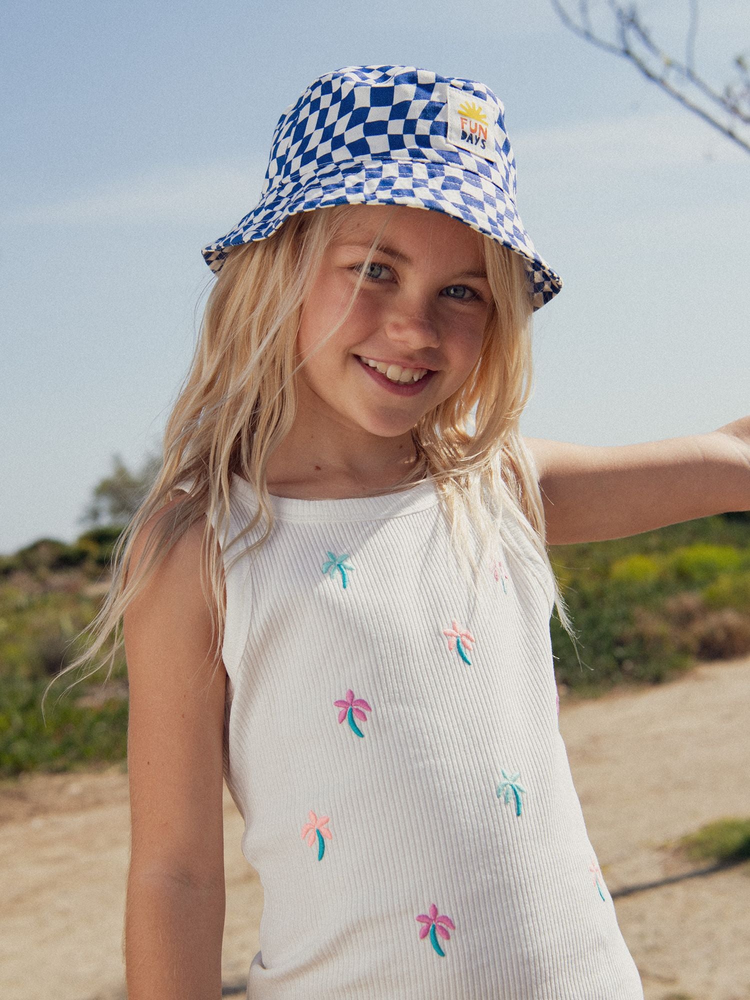 Débardeur écru en côte à broderies palmiers pour fille